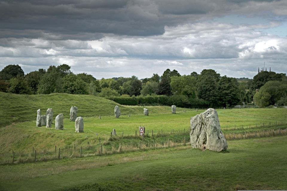 Wonders of Wiltshire (Interactive Guidebook) - Travel Arrangements and Costs