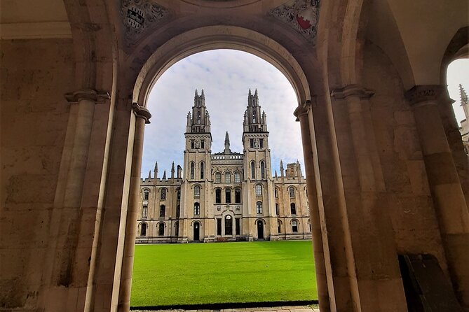 90 Minute Classic Walking Tour of Oxford - Key Points