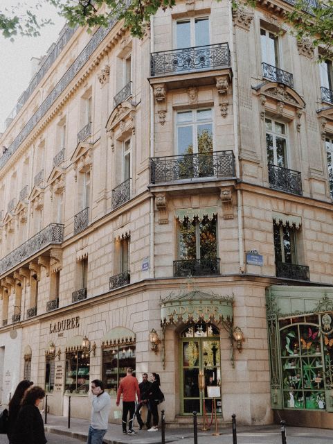 Arc De Triomphe Walking Tour:Paris Views and Macaron Tasting - Recap