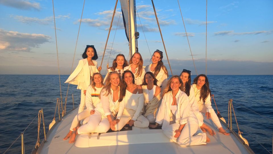 Barcelona: Luxury Private Sunset Yacht Cruise - Recap