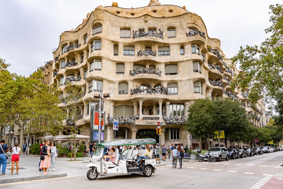 Barcelona: Private City Tour by Eco Tuk Tuk - Recap