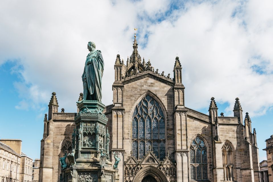 Edinburgh: Old Town History and Tales Walking Tour - Frequently Asked Questions