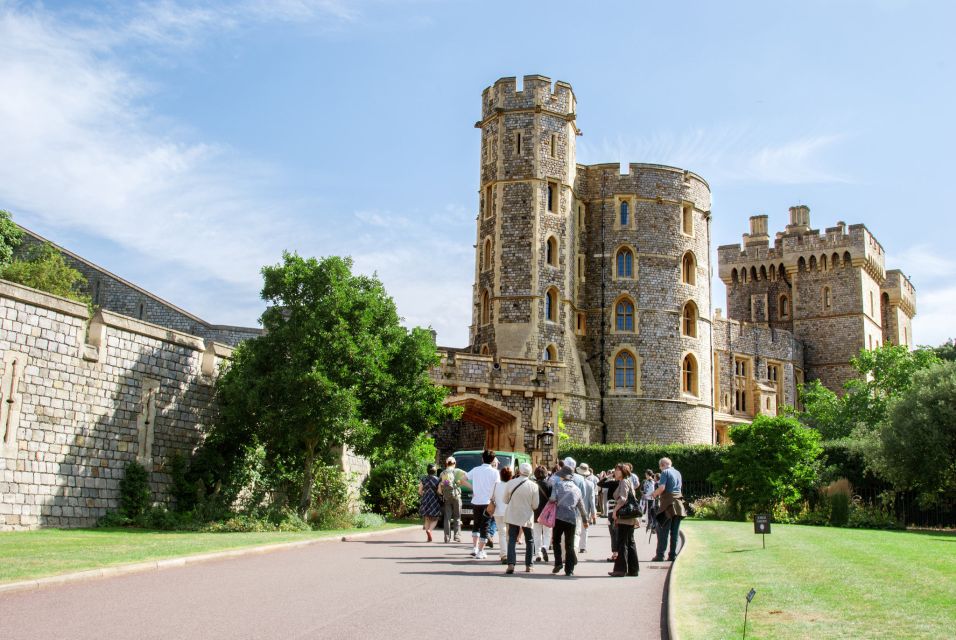 From London: Windsor Castle, Bath, and Stonehenge Day Trip - Frequently Asked Questions