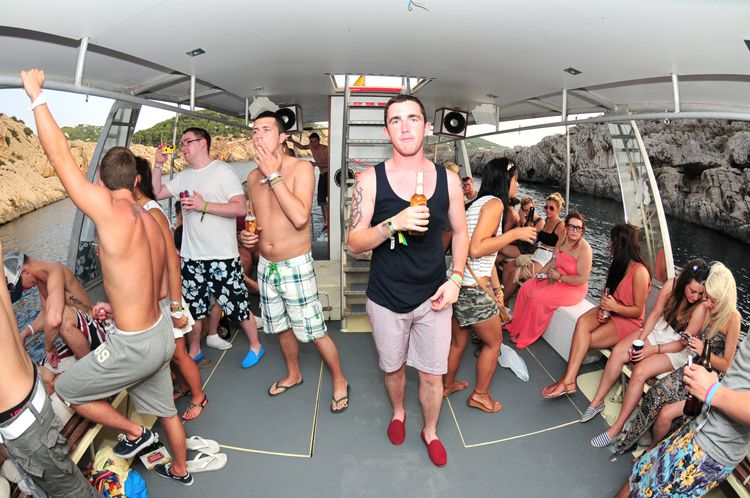 Ibiza: 3-Hour Private Sunset Boat Cruise for Large Groups - Recap