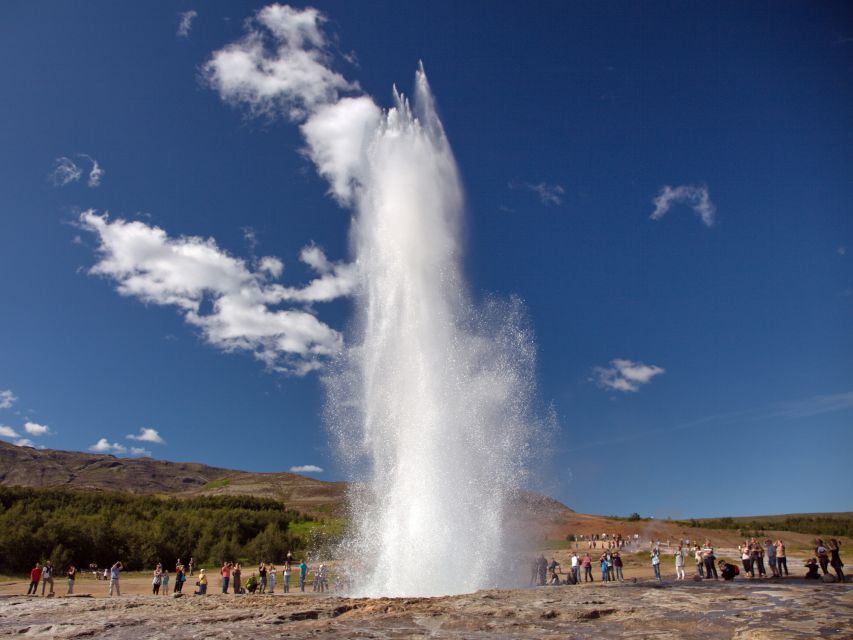 Reykjavik: Golden Circle Tour and Blue Lagoon Admission - Frequently Asked Questions