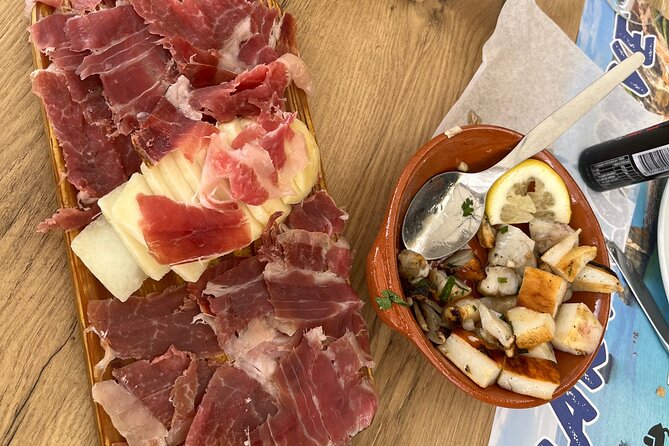 Albufeira Food Tour: Wine and Traditional Tapas Experience - Key Points