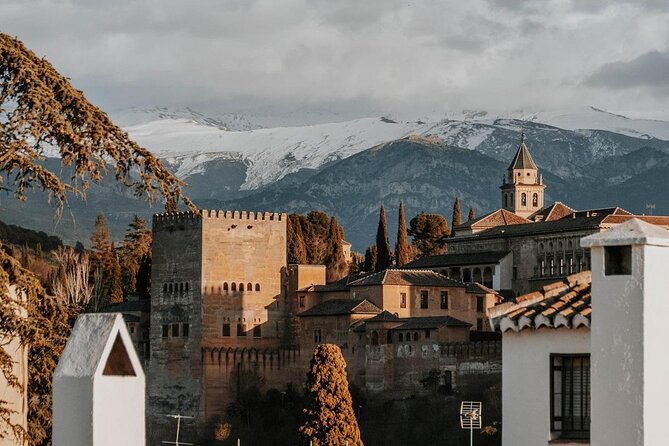 Alhambra Private Tour & Nazaries Palaces From Seville With Pickup - Key Points