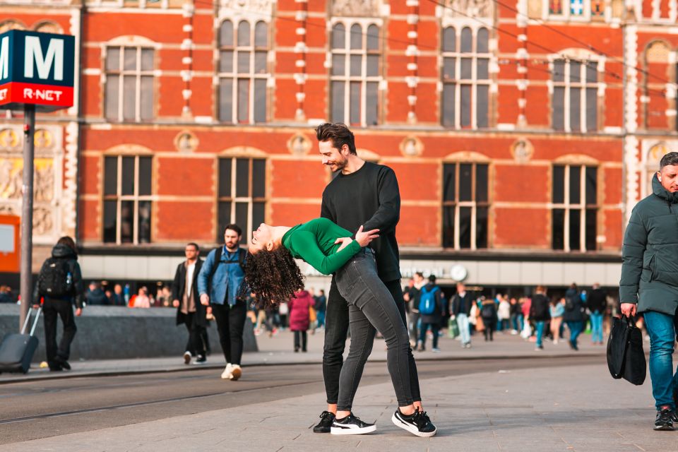 Amsterdam: Professional Photoshoot at Centraal Station - Key Points