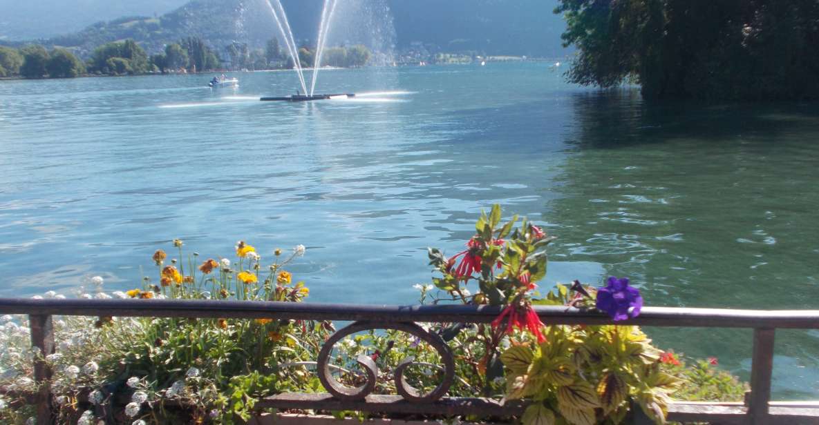 Annecy: First Discovery Walk and Reading Walking Tour - Key Points