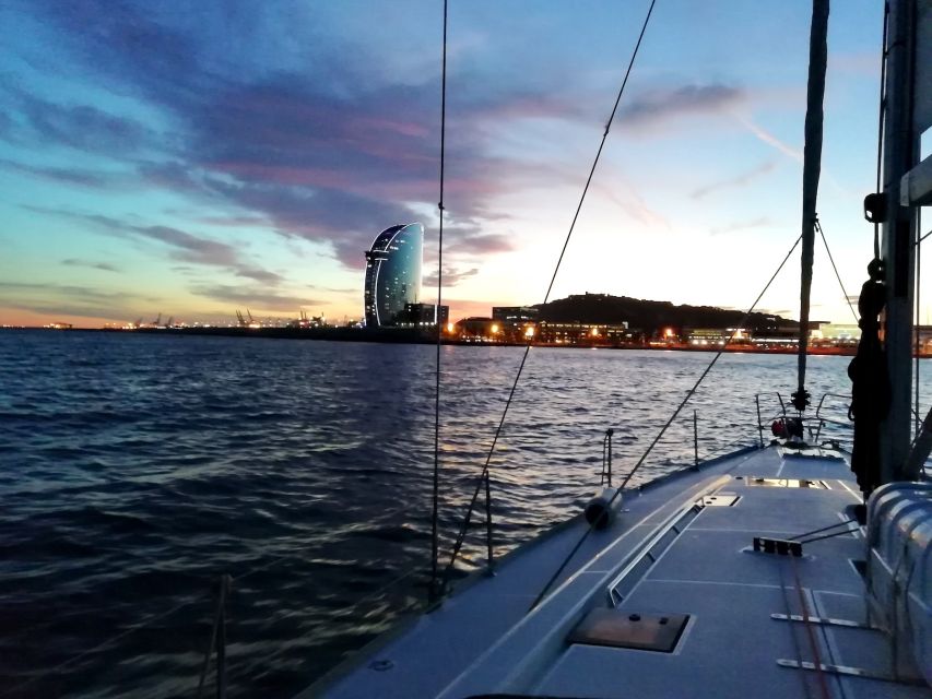 Barcelona: Luxury Private Sunset Yacht Cruise - Key Points