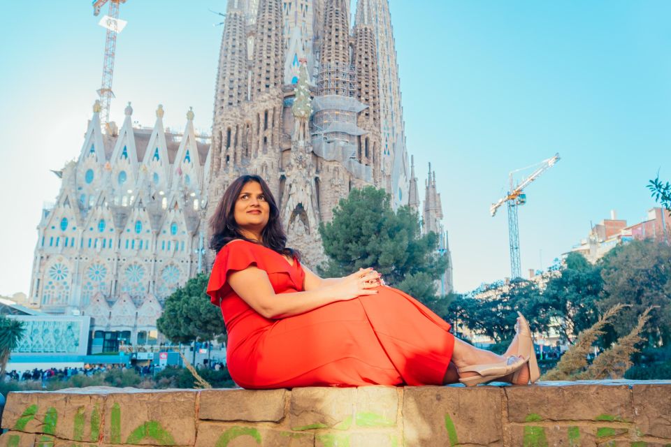 Barcelona: Your Own Private Photoshoot at Sagrada Familia - Key Points