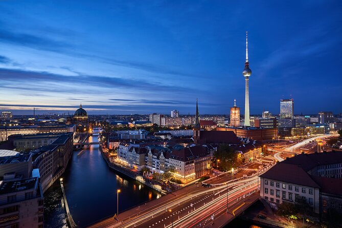 Berlin 4-Course Sunset Dinner Cruise Including Drinks - Key Points