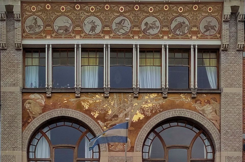 Brussels: Fall and Rise of Art-Nouveau Guided Tour - Key Points