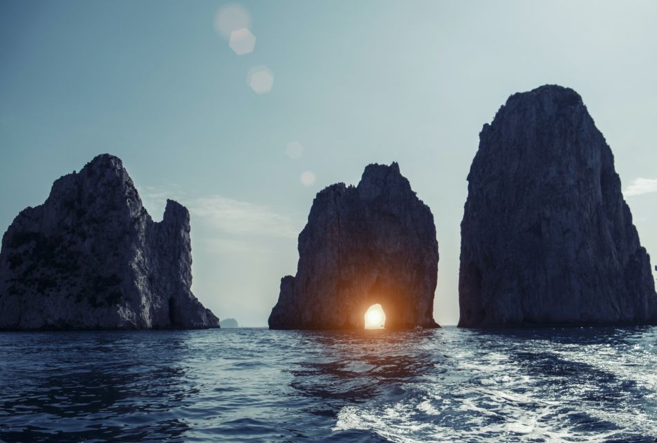 Capri Tour With the Iconic Sorrentino Gozzo - Key Points