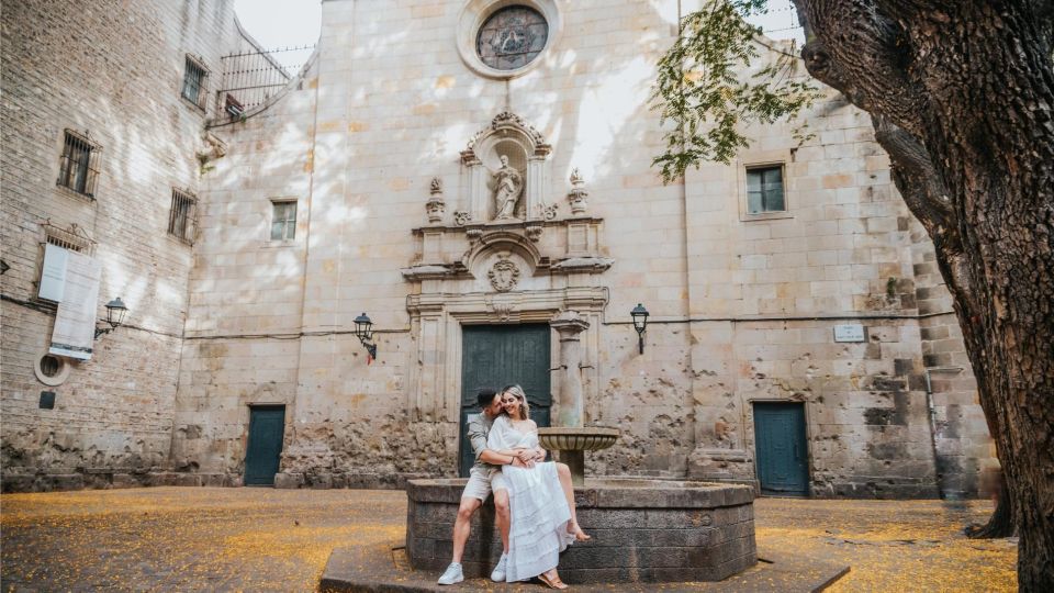 Capture Your Love Story in Barcelona, Old City Edition - Key Points