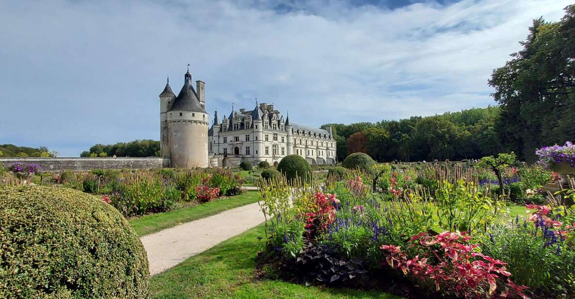 Chambord and Chenonceau Day Trip With Licensed Guide - Key Points