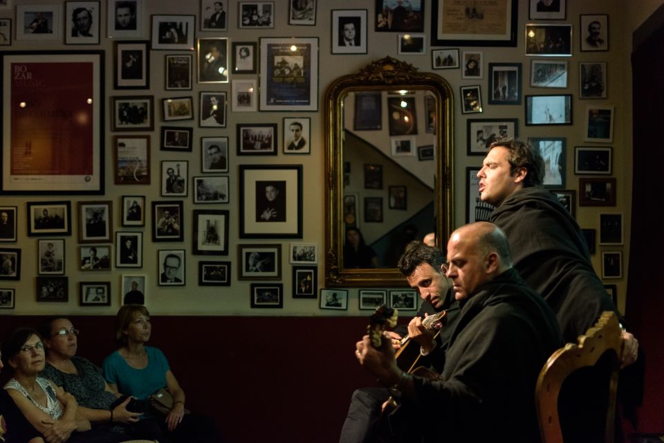 Coimbra: Live Fado Show With Glass of Port Wine - Key Points