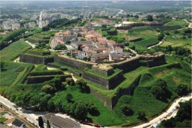 Day Trip: Santiago De Compostela and Valença Do Minho Day Trip With Lunch - Key Points