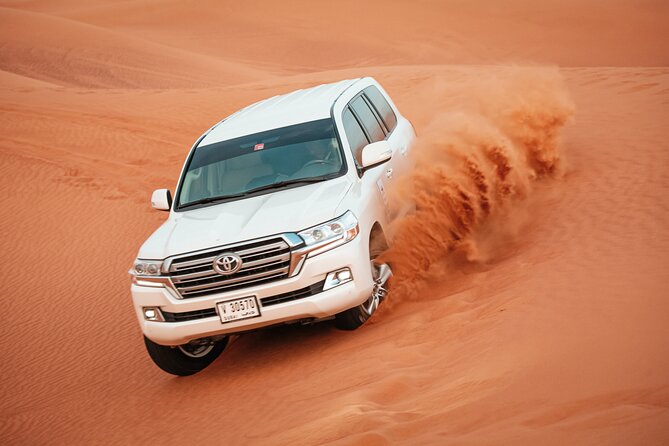 Desert Safari Dubai Enjoy The Adventure Of Evening In Red Sand - Key Points