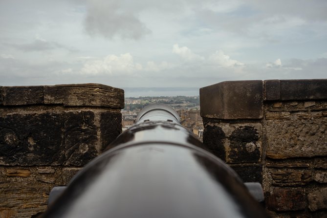 Edinburgh Castle PRIVATE TOUR With Ticket & Guide Included - Tour Overview