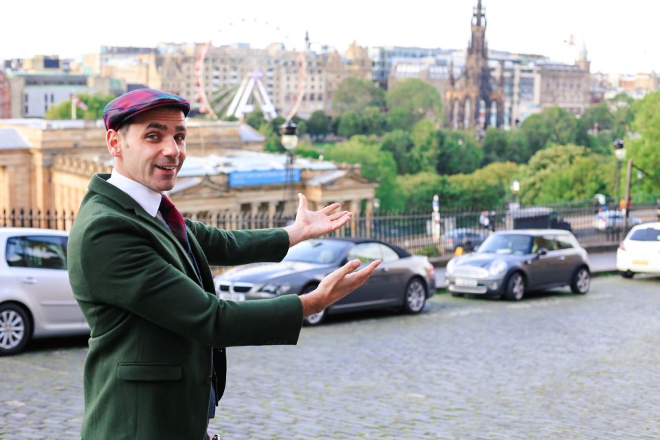 Edinburgh: Comedy Walking Tour With Professional Comedian - Key Points