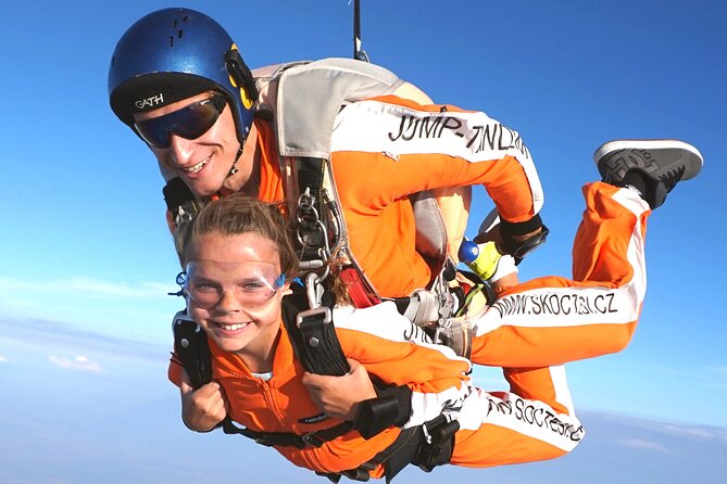 Experience Best Prague Tandem Skydiving - Key Points