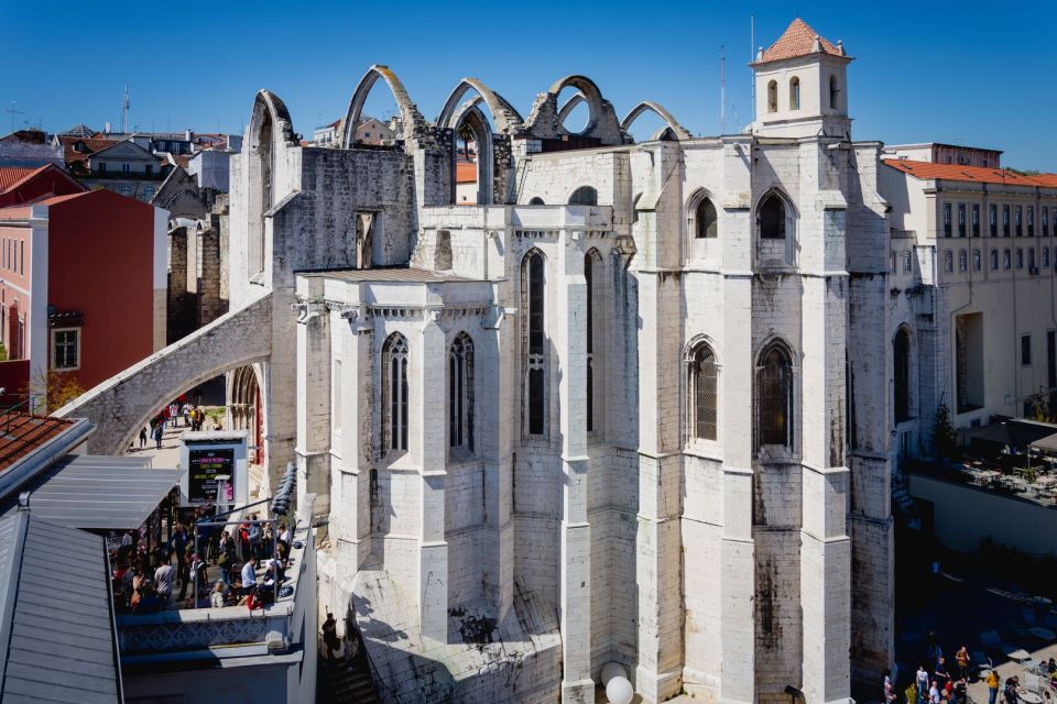 First Time in Lisbon: Walking In-App Audio Tour in English - Key Points