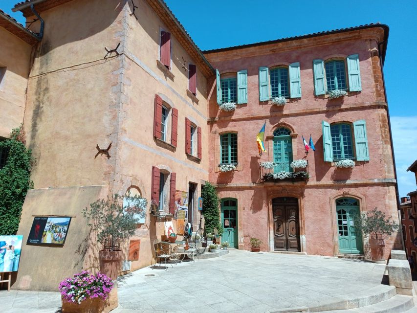 From Aix-en-Provence: Luberon Perched Villages Guided Tour - Key Points