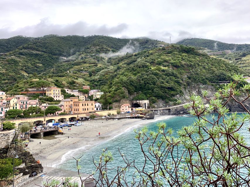 From Florence: Private Roundtrip Transfer to Cinque Terre - Key Points