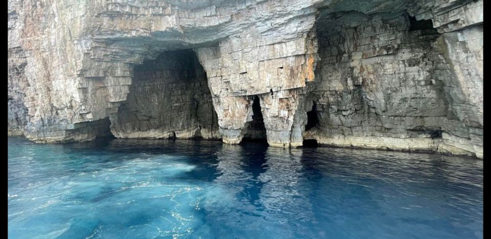 From Hvar: Blue Cave, Green Cave & 5 Islands Speedboat Tour - Key Points