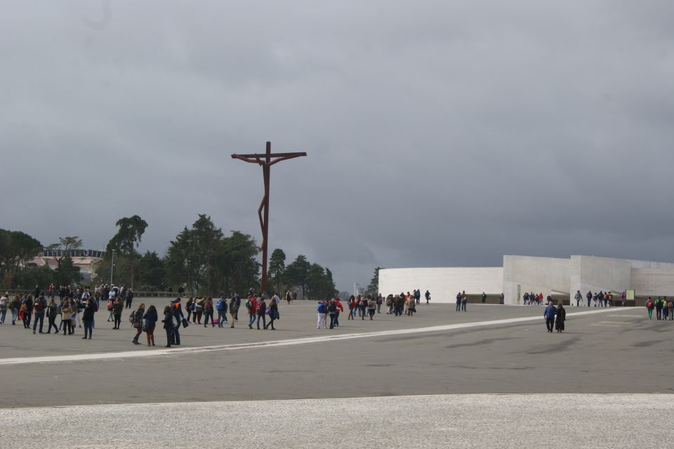 From Lisbon: Sanctuary of Fatima & Little Shepherds Village - Key Points