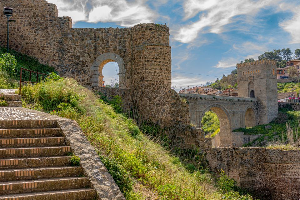 From Madrid: Toledo and Segovia Highlights Private Tour - Key Points