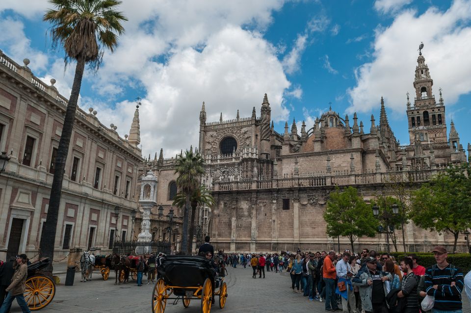 From Malaga: Private Seville, Alcazar and Cathedral Day Trip - Key Points