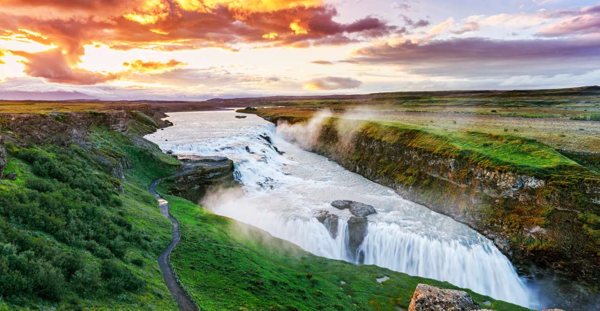 From Reykjavik: Golden Circle & Geothermal Bakery Tour - Key Points