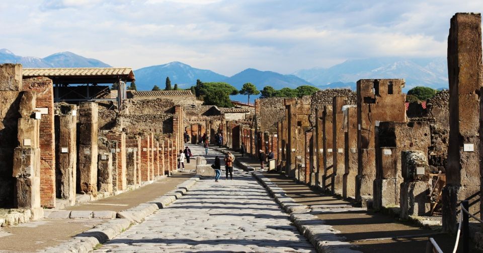 From Rome: Transfer to Amalfi Coast Cities With Pompeii Stop - Key Points