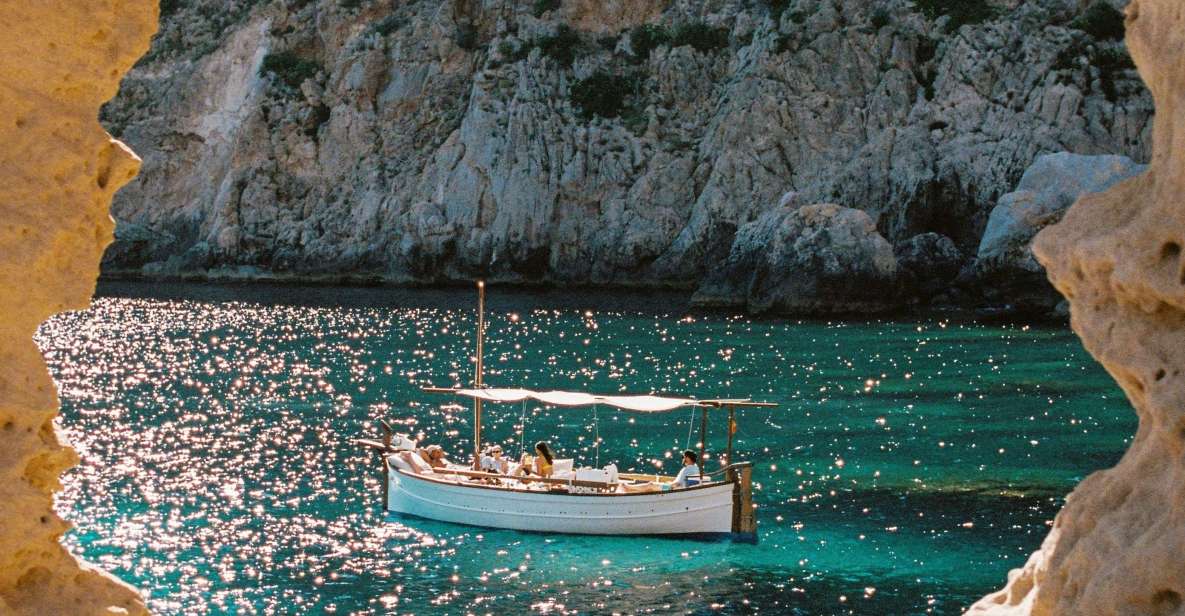 From Sant Josep: Es Vedra & Atlantis Sailboat Cruise - Key Points