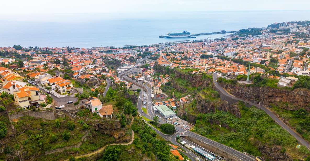 Funchal - Botanical Garden Tour by TukTuk (1h45) - Key Points