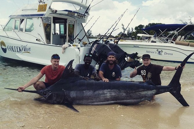 GOLDEN WAVE 3 - IGFA Captain Vic - Blue Marlin Fishing - Mauritius Big Game Fishing