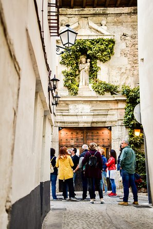 Guided Tour - Medieval Basin + Monuments - Tour Overview