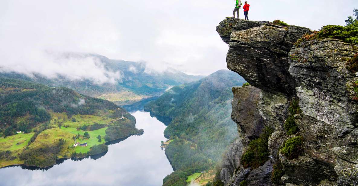 Haugesund: Guided Hike to Himakåna (Mini Trolltunga) - Key Points