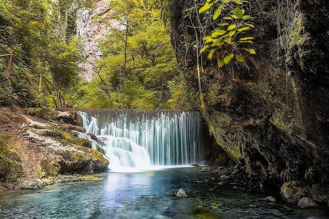 Hike the Valle Delle Ferriere With Lunch at Agriturismo Foreporta - Key Points