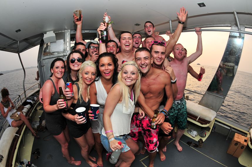 Ibiza: 3-Hour Private Sunset Boat Cruise for Large Groups - Key Points