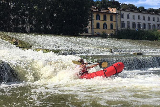 Kayak on the Arno River in Florence Under the Arches of the Old Bridge - Key Points