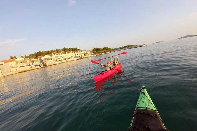 Kayaking to the Island Prvić - Key Points