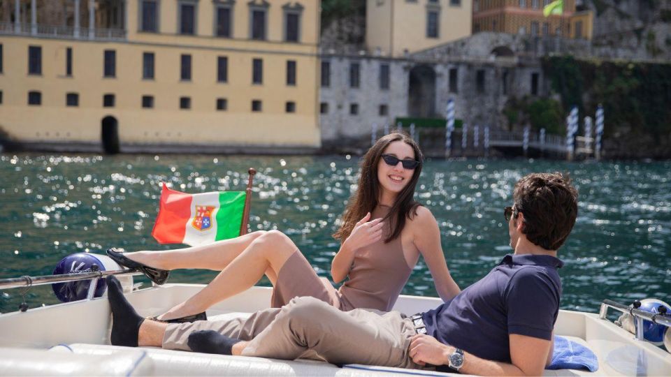 Lake Como 4 Hours Private Boat Tour Groups of 1 to 7 People - Key Points