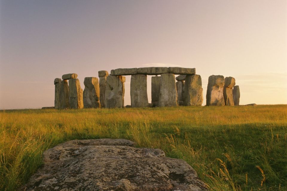 London: Stonehenge, Bath, Lacock, & Avebury Small Group Tour - Key Points