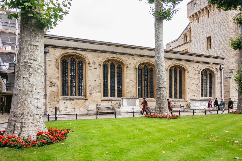 London: Tower of London Tour & Thames River Cruise - Key Points