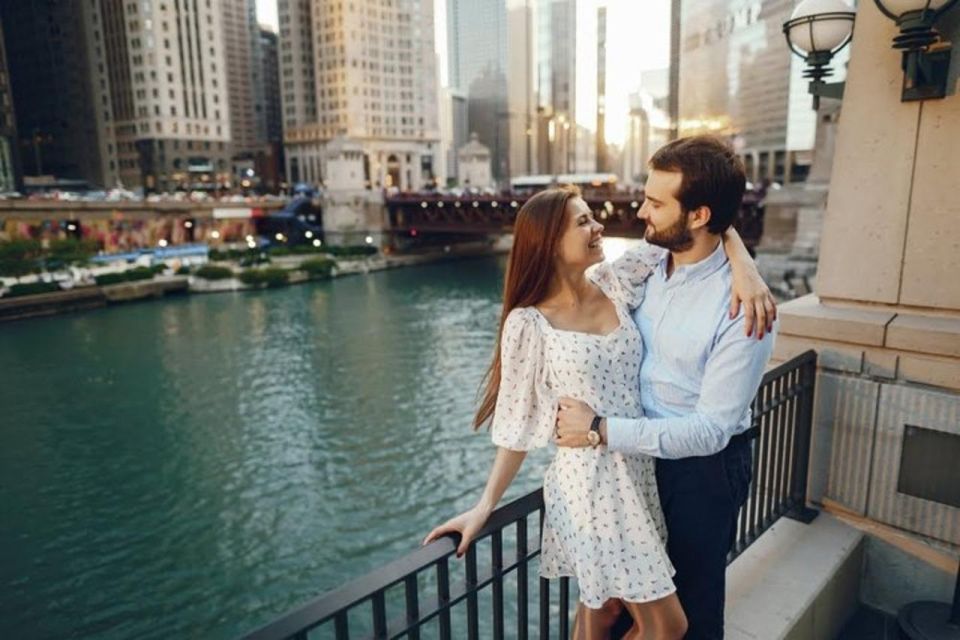 Love Is in the Windy City – Chicago Walking Tour - Key Points