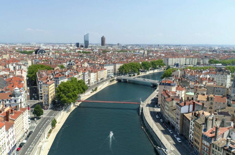 Lyon: From Confluence to Barbe Island in Electric Boat - Key Points