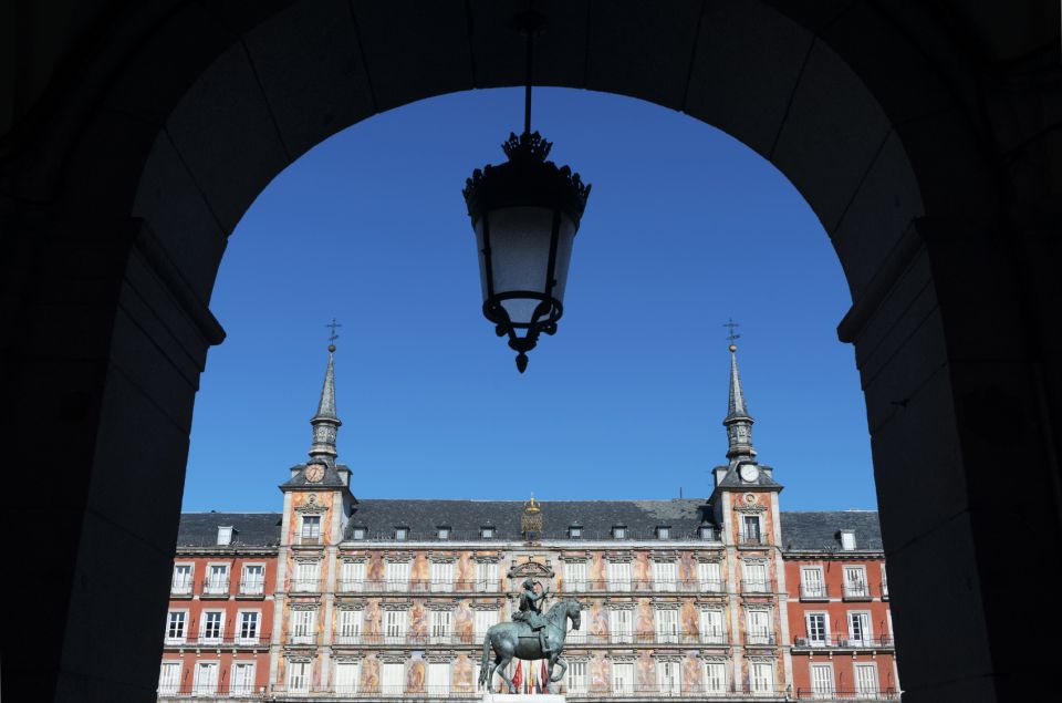 Madrid: Full-Day Private History and Legends Walking Tour - Key Points